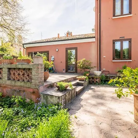 La Casa Di Marina Pensión Ferrara